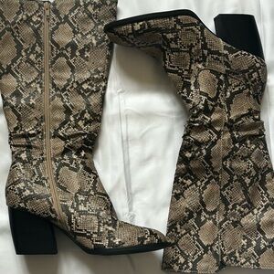 Lilly Pulitzer Black and Tan Snakeskin boots